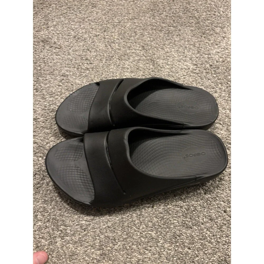Oofos OOahh Mens Size 12 Recovery Slip-On Slides Beach Sandals Black
